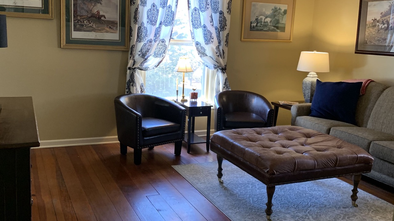 Photo of Livingroom in Warm Springs