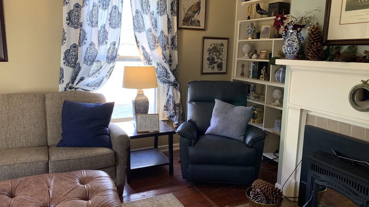 Photo of Livingroom in Warm Springs