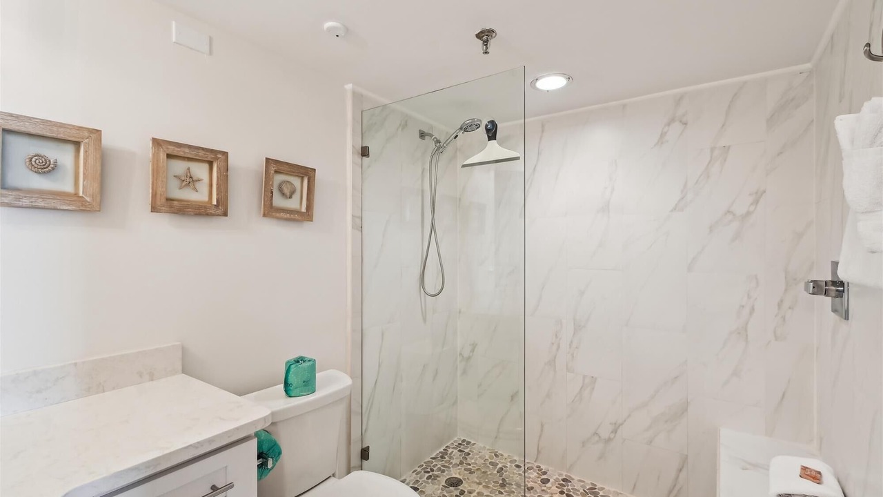 Photo of Bathroom in Holiday Isle