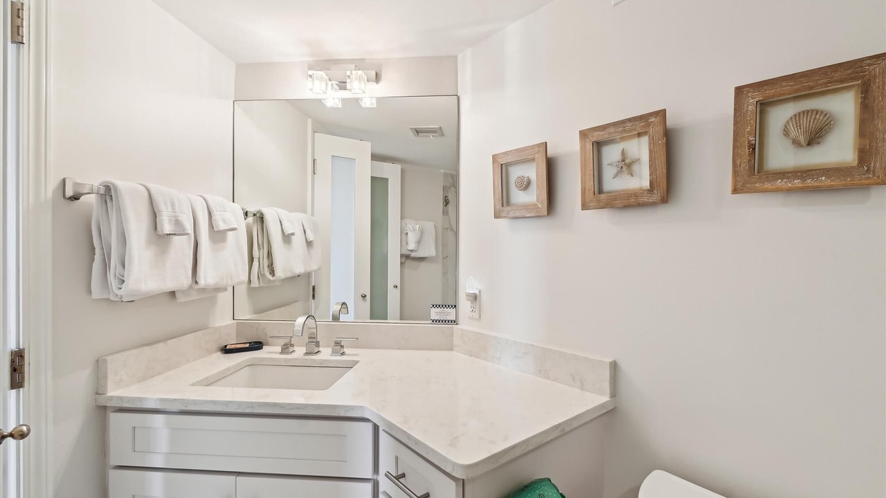 Photo of Bathroom in Holiday Isle