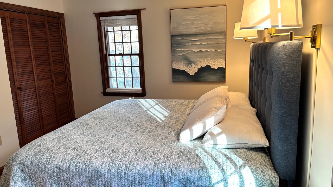 Photo of Bedroom in Dennis