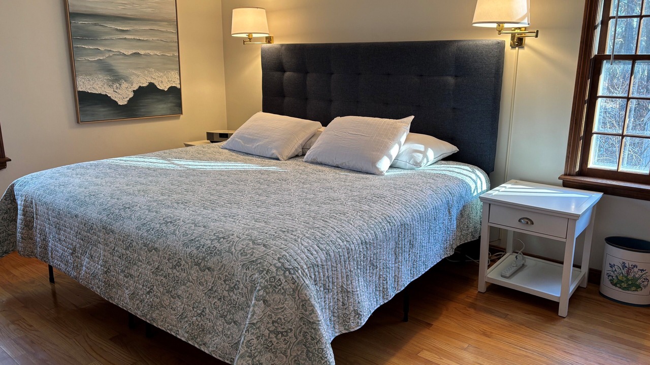 Photo of Bedroom in Dennis