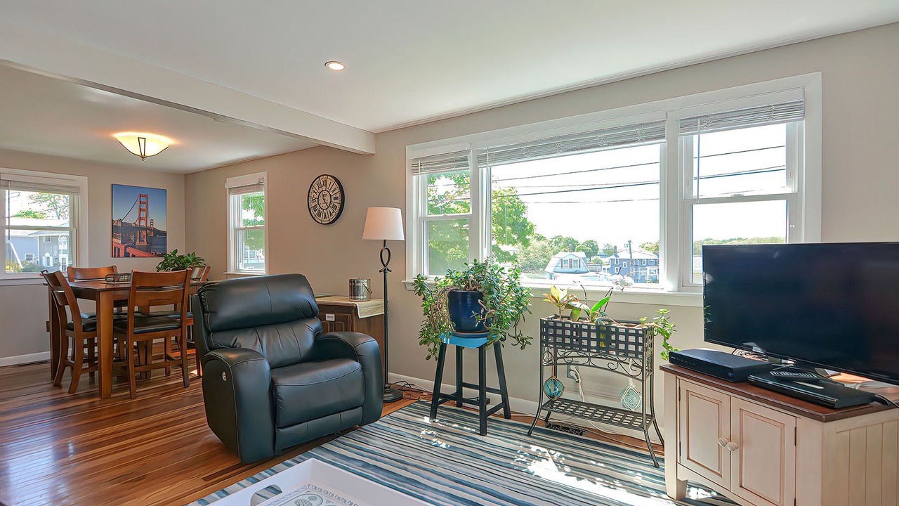 Photo of Bedroom in Beverly