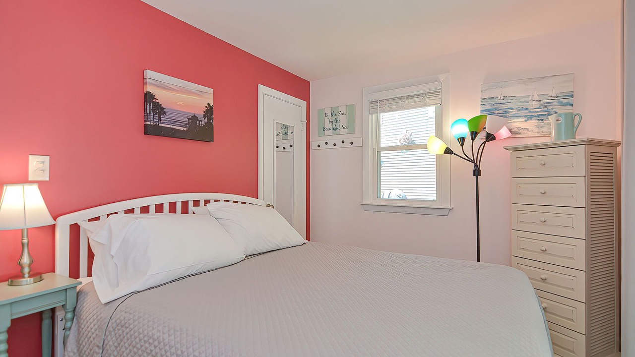 Photo of Bedroom in Beverly