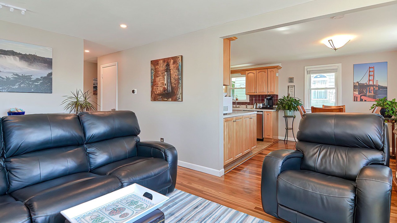Photo of Bedroom in Beverly