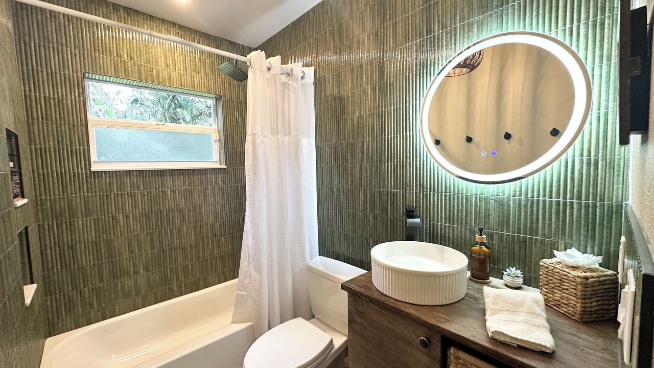 Photo of Bathroom in Plantation