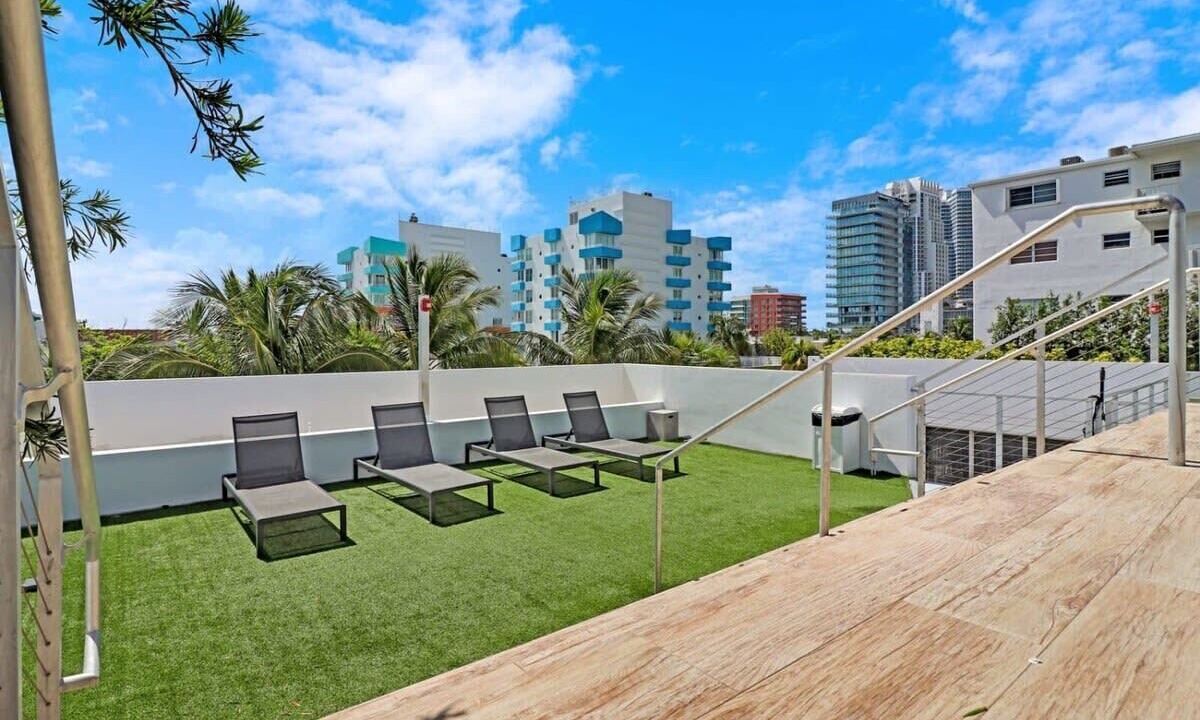 Photo of Outdoor in South Pointe