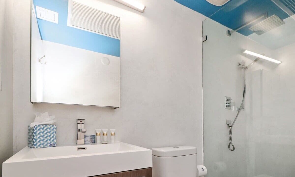 Photo of Bathroom in South Pointe