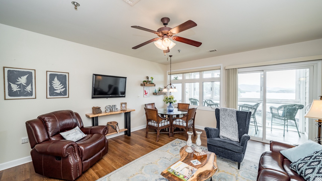 Photo of Livingroom in Huddleston