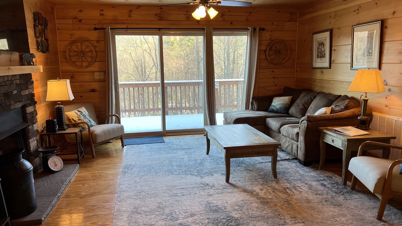 Photo of Livingroom in Luray