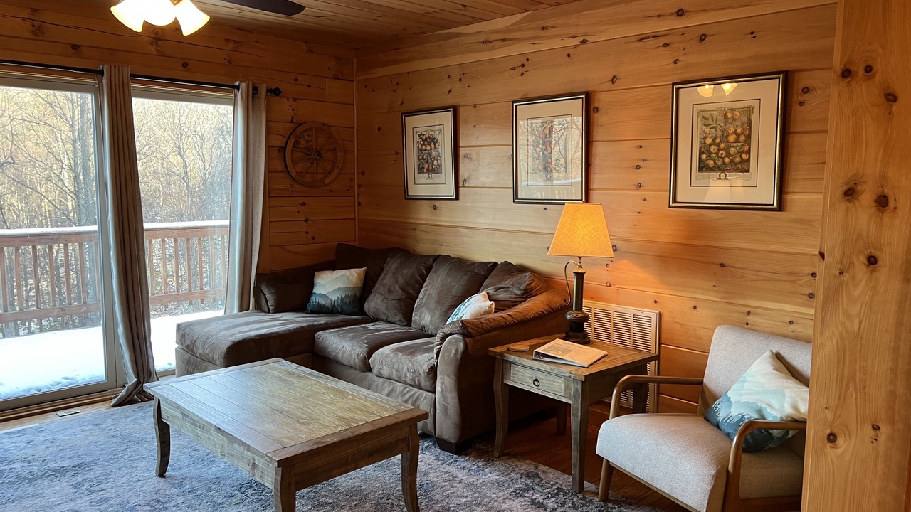 Photo of Livingroom in Luray