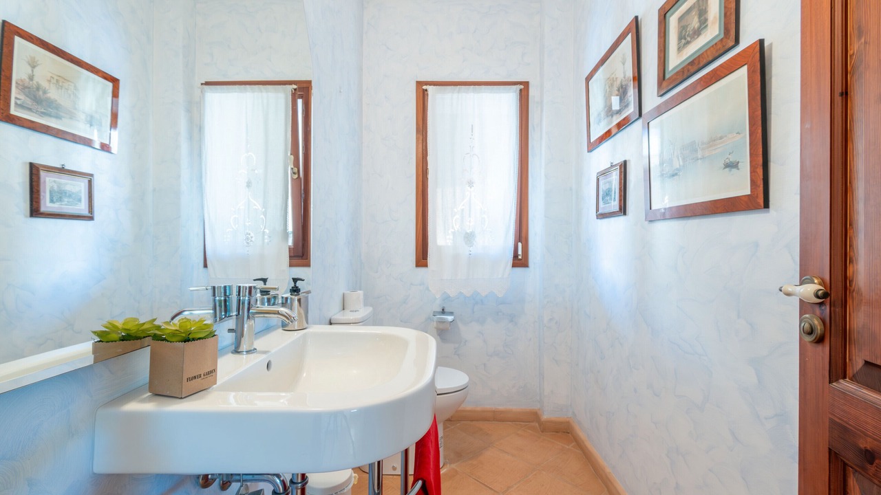 Photo of Bathroom in S Horta