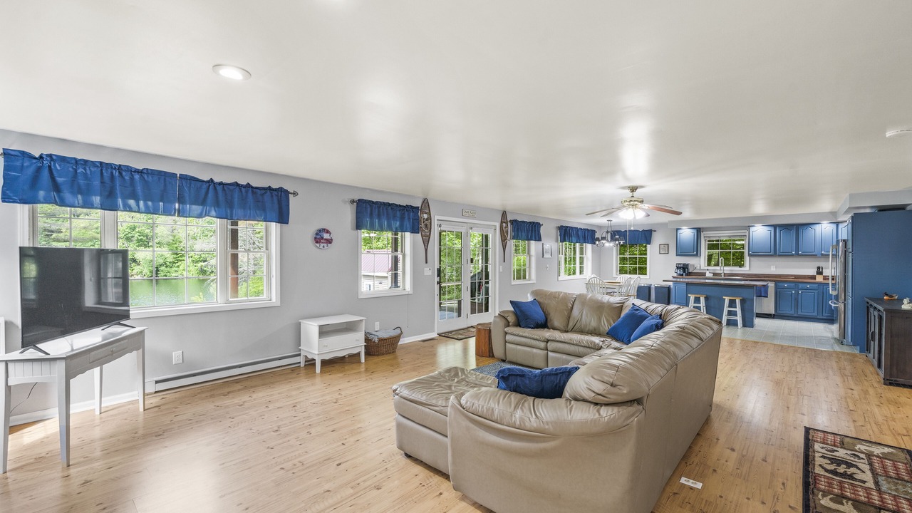 Photo of Livingroom in Northville