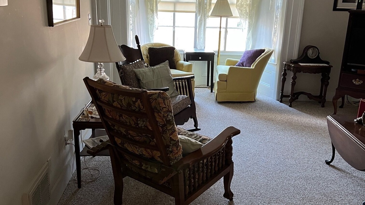Photo of Livingroom in Port Jefferson