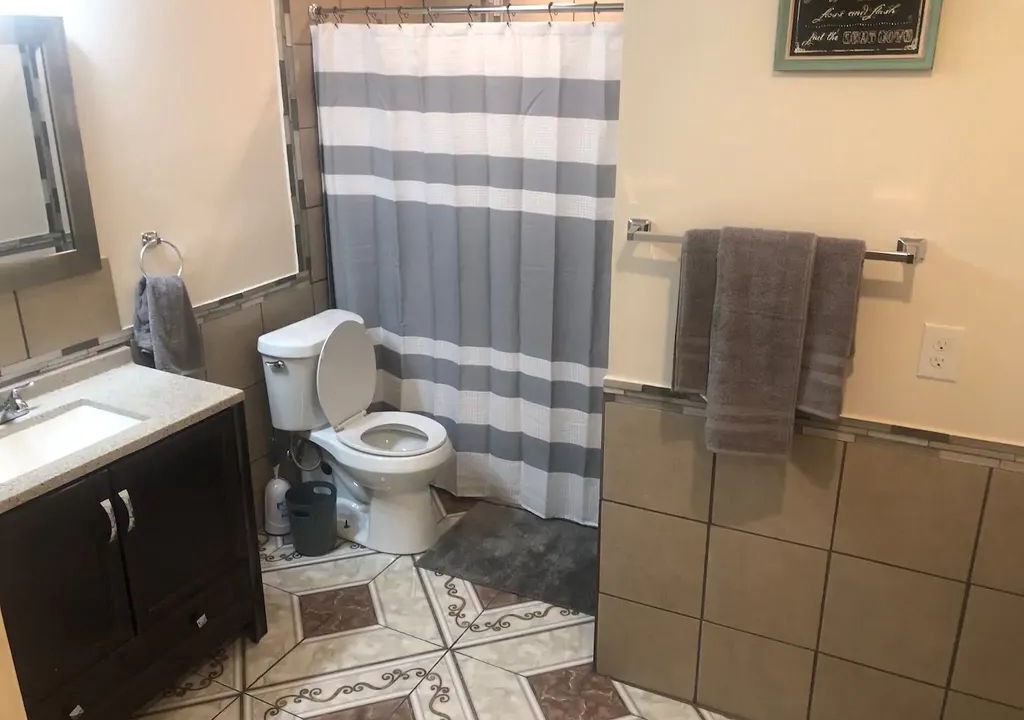 Photo of Bathroom in Highlands - Perkins
