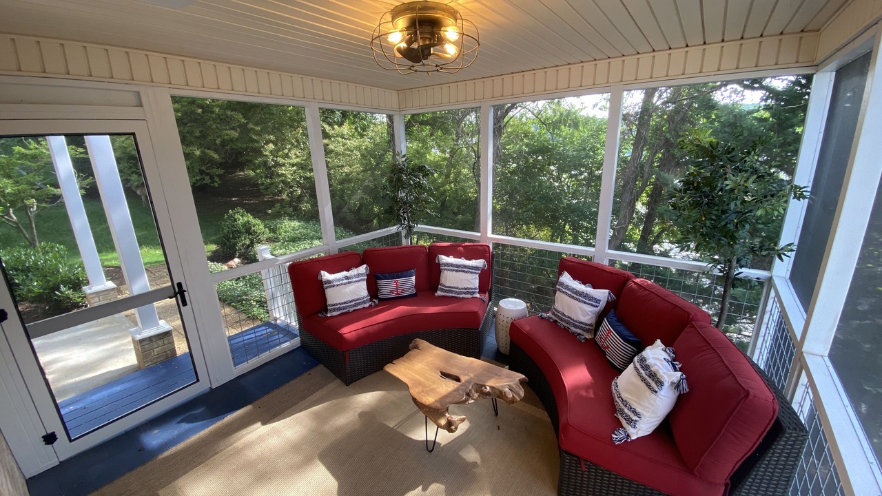 Photo of Outdoor in Huddleston