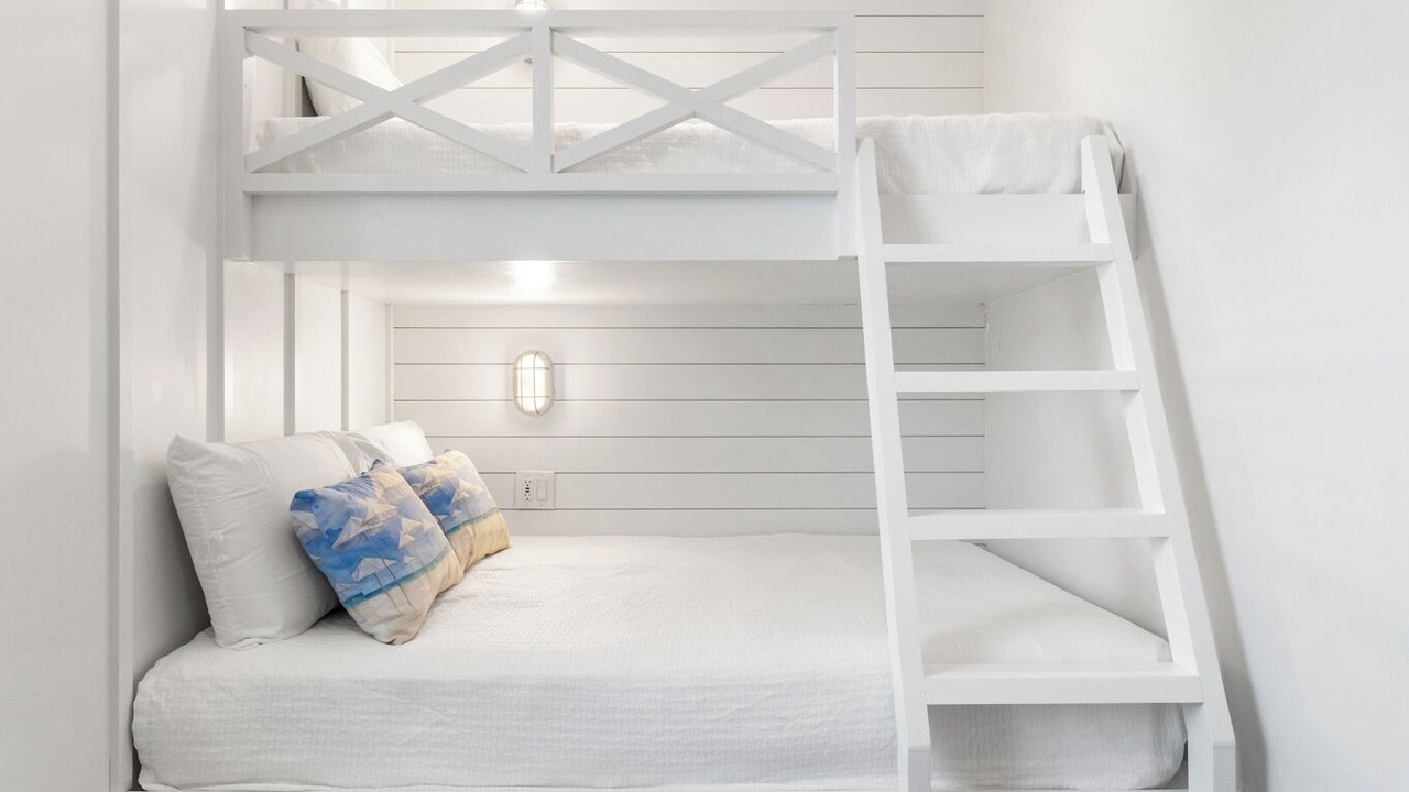 Photo of Bedroom in Lakeside at Blue Mountain Beach