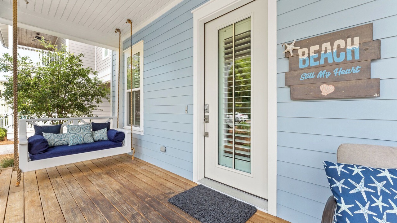 Photo of Patio Balcony in Lakeside at Blue Mountain Beach