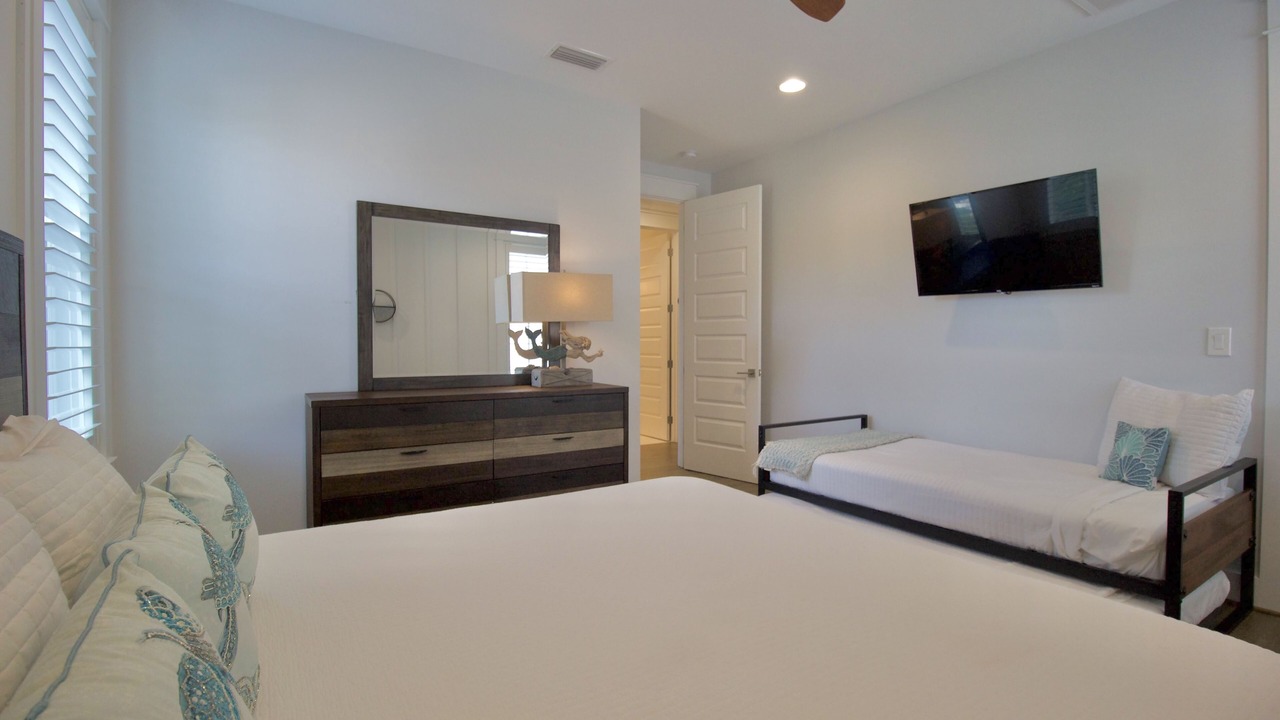 Photo of Bedroom in Lakeside at Blue Mountain Beach