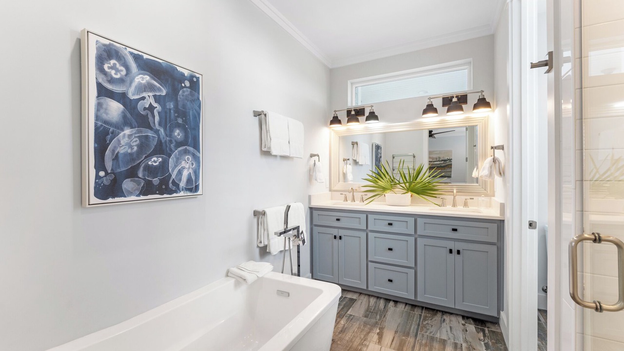 Photo of Bathroom in Lakeside at Blue Mountain Beach