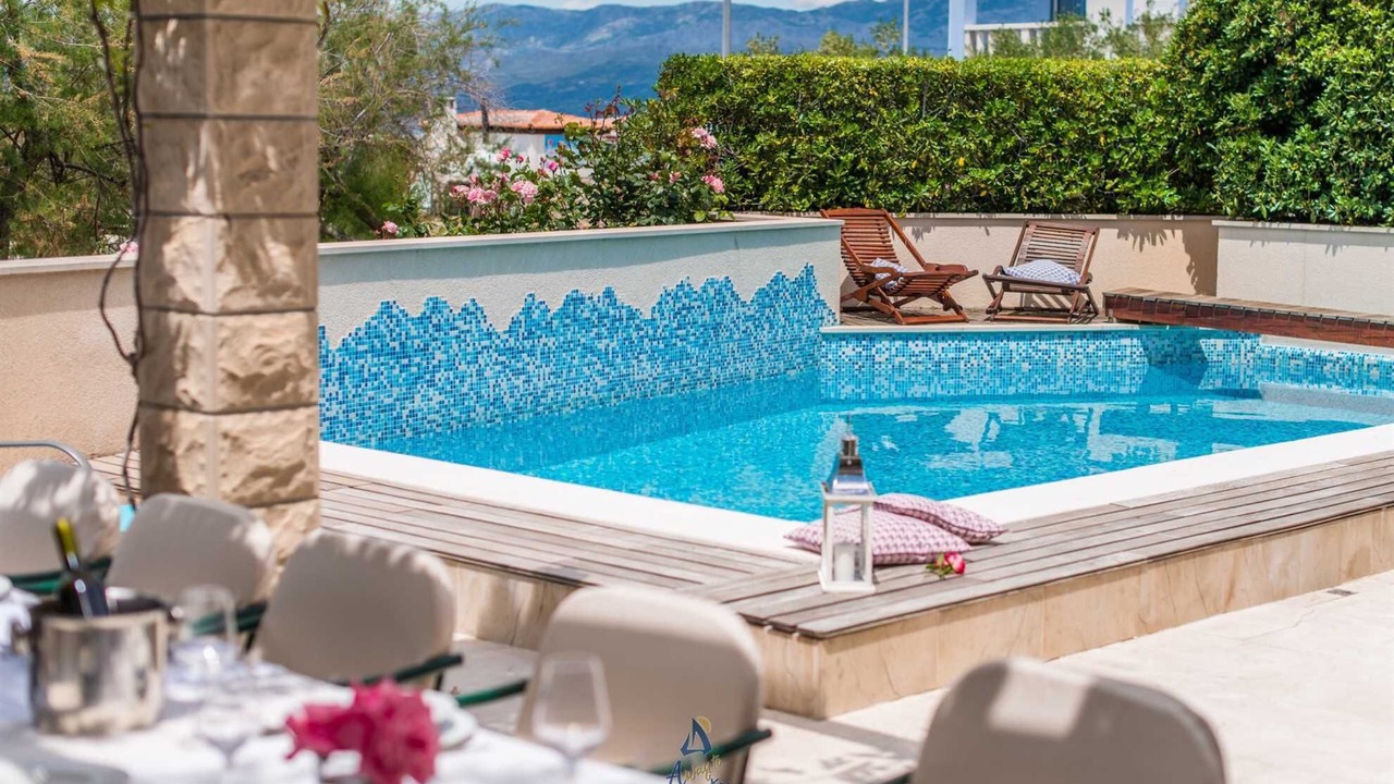 Photo of Outdoor in Mirce