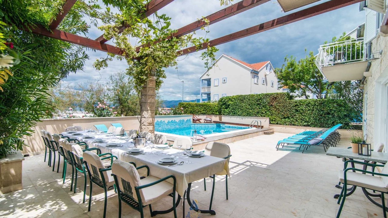 Photo of Outdoor in Mirce