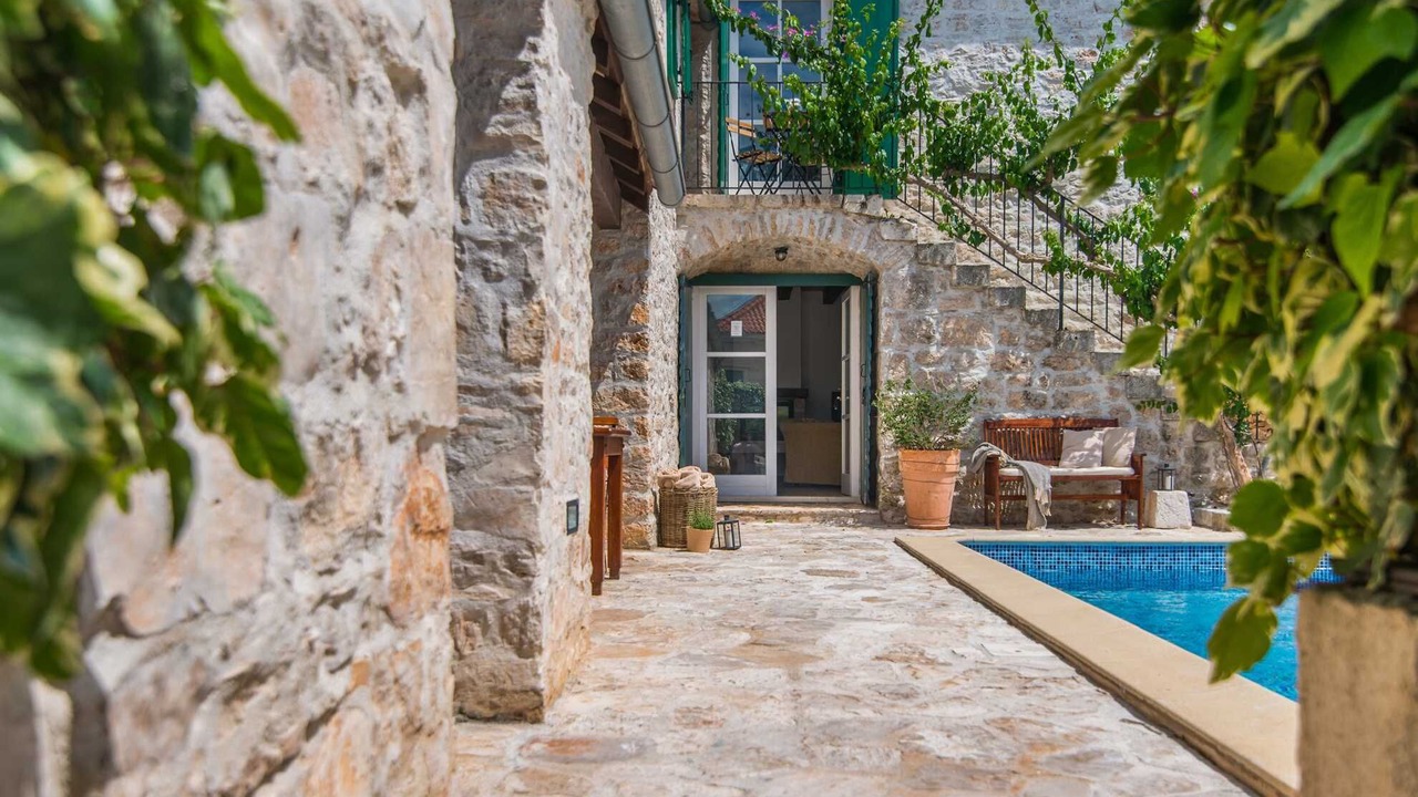 Photo of Outdoor in Mirce