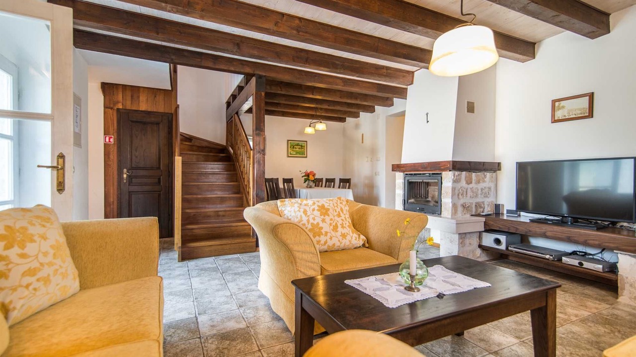 Photo of Livingroom in Mirce