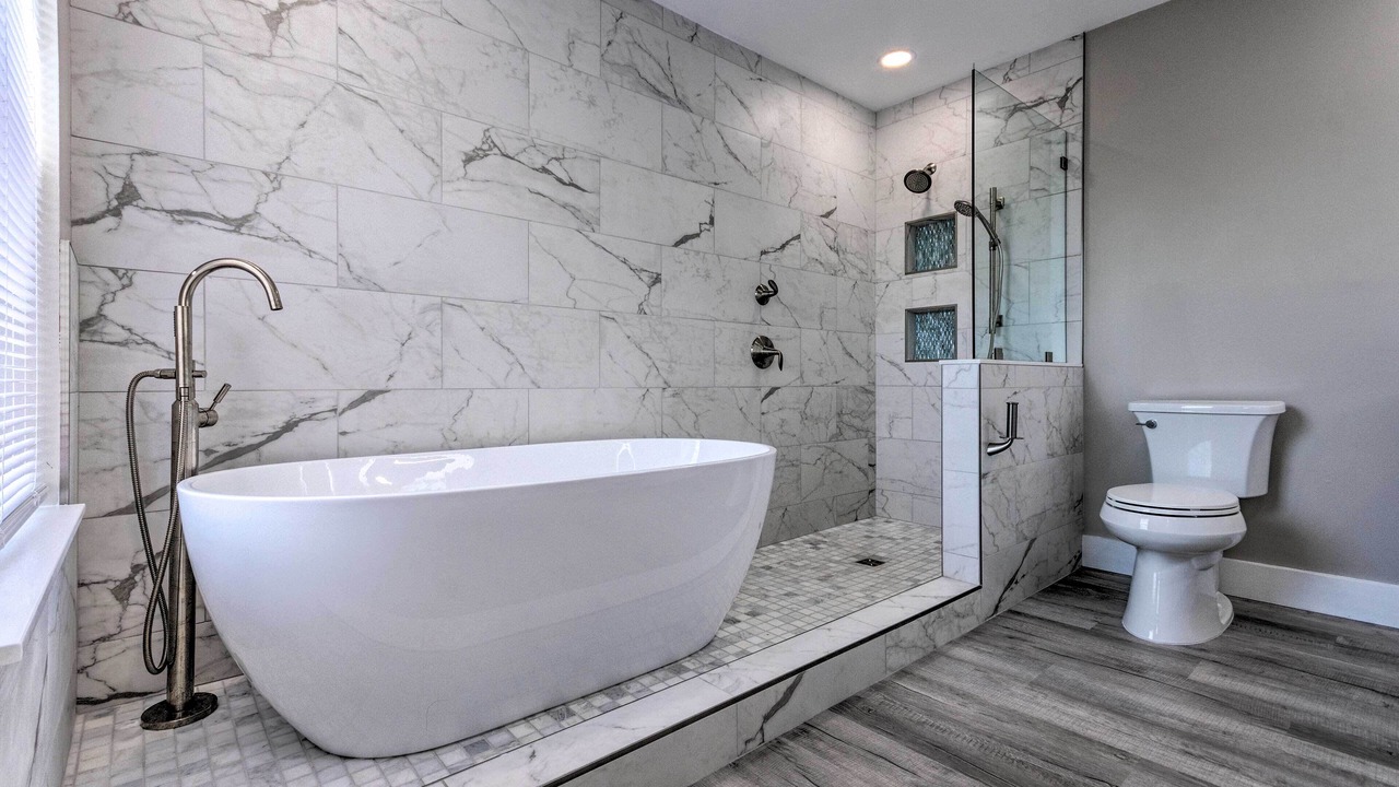 Photo of Bathroom in Crystal Shores