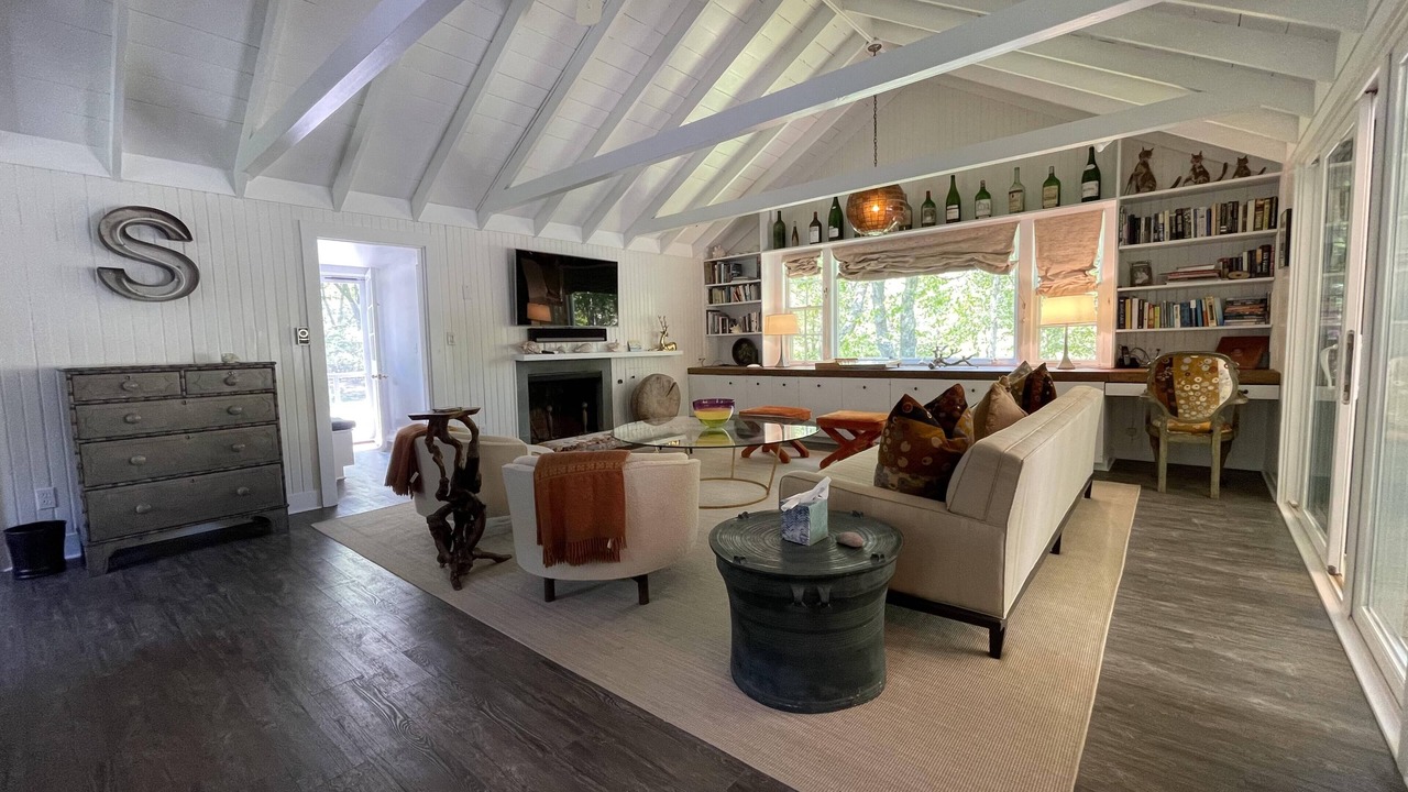 Photo of Livingroom in Chilmark