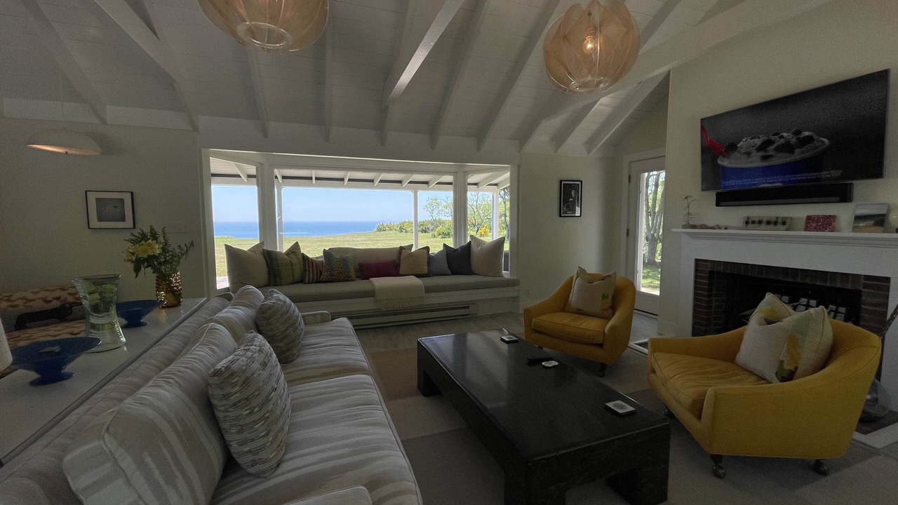 Photo of Livingroom in Chilmark
