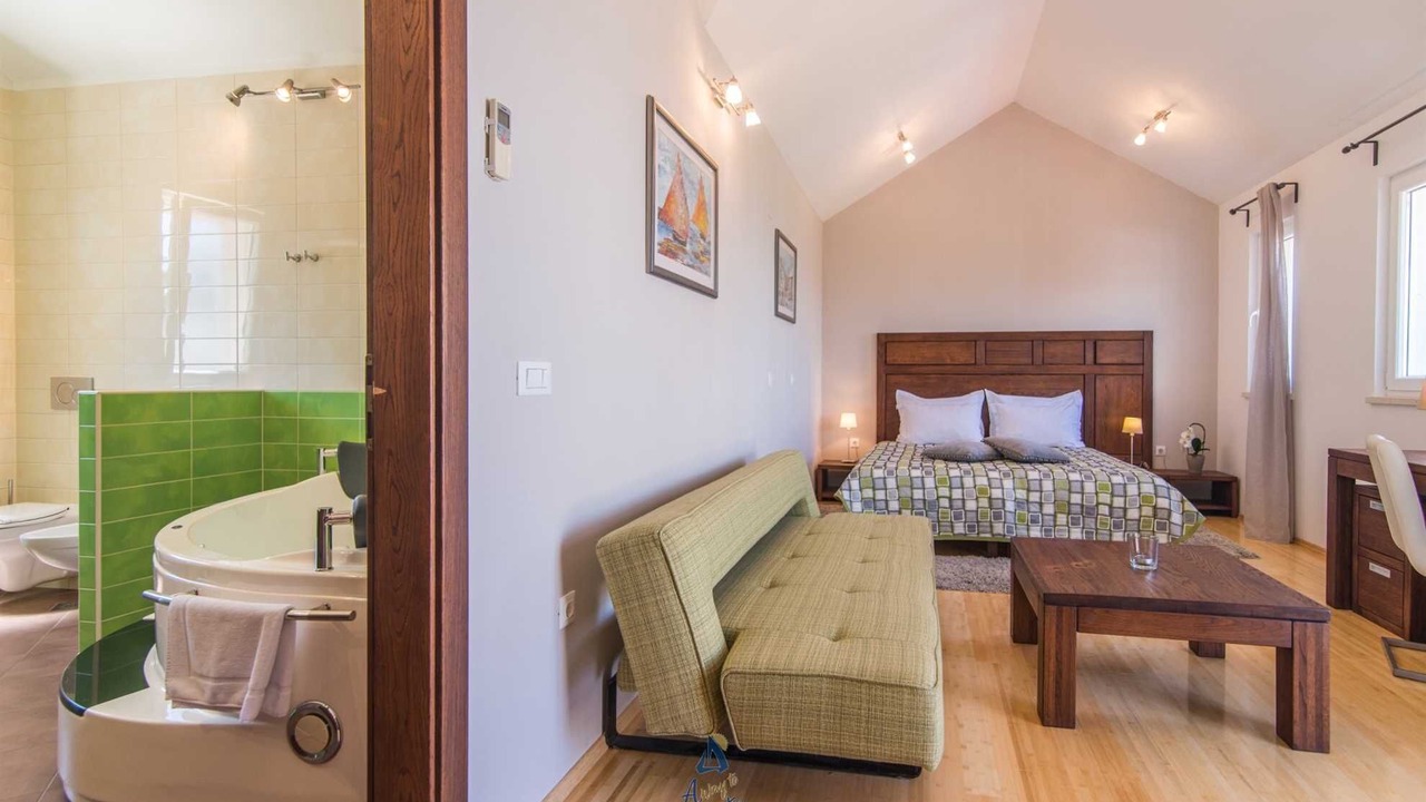 Photo of Bedroom in Mirce