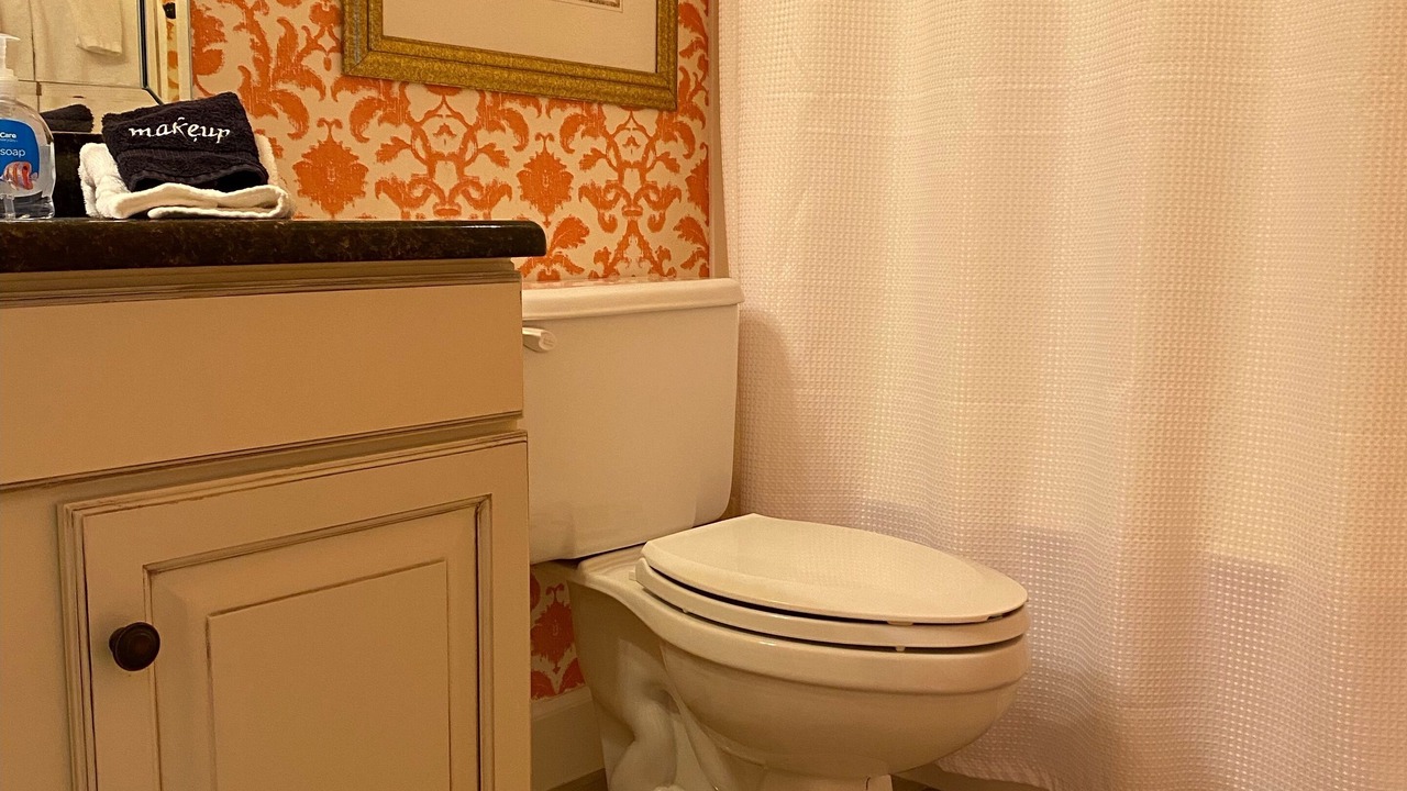 Photo of Bathroom in Holiday Isle