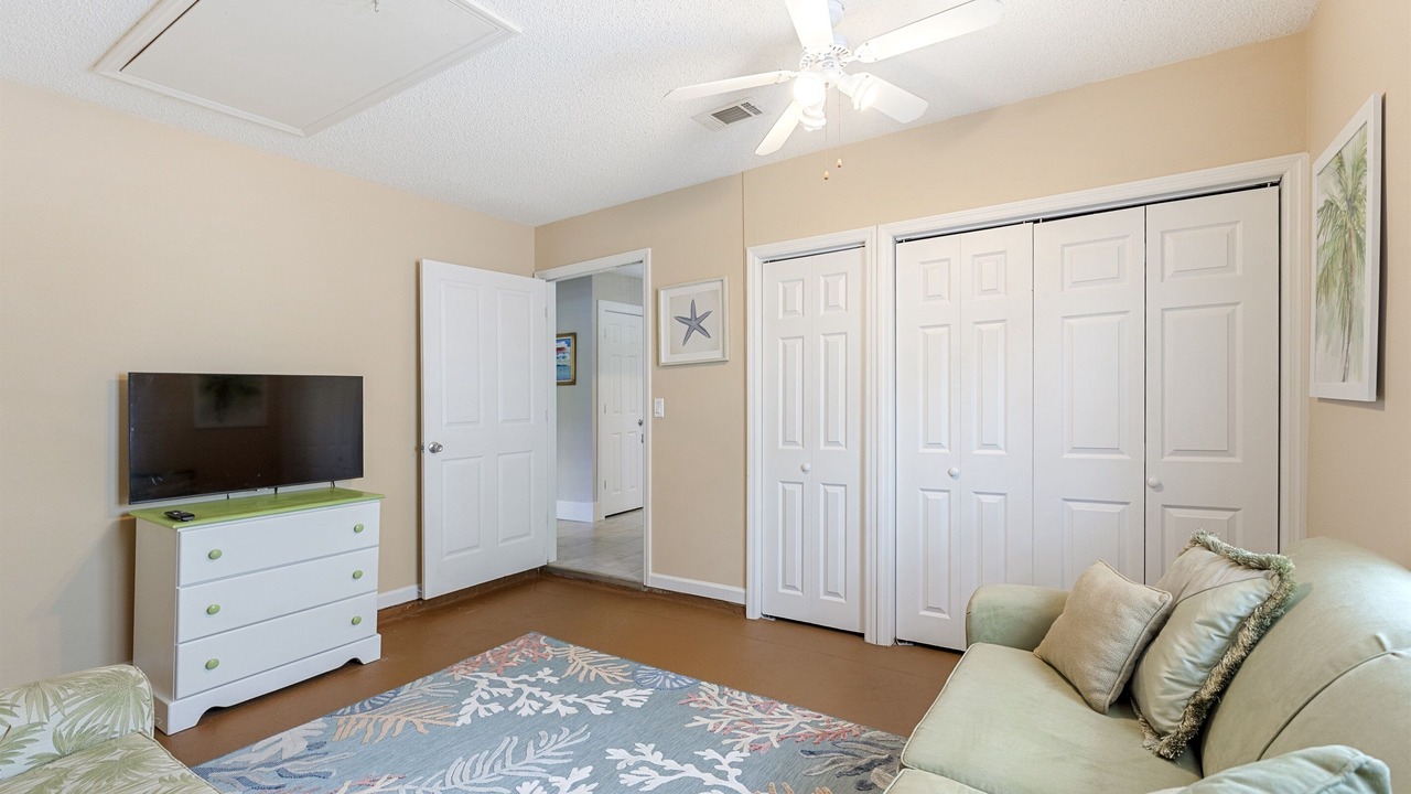 Photo of Bedroom in Riviera Beach