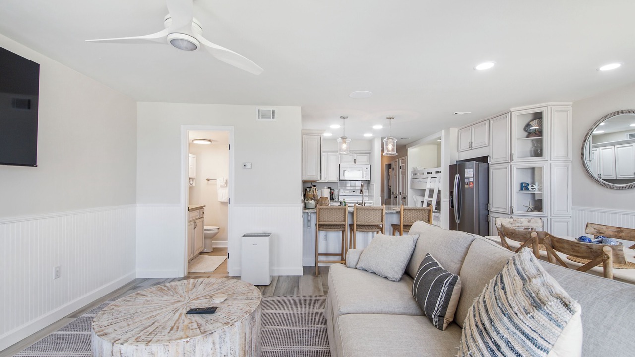 Photo of Livingroom in Fort Bay