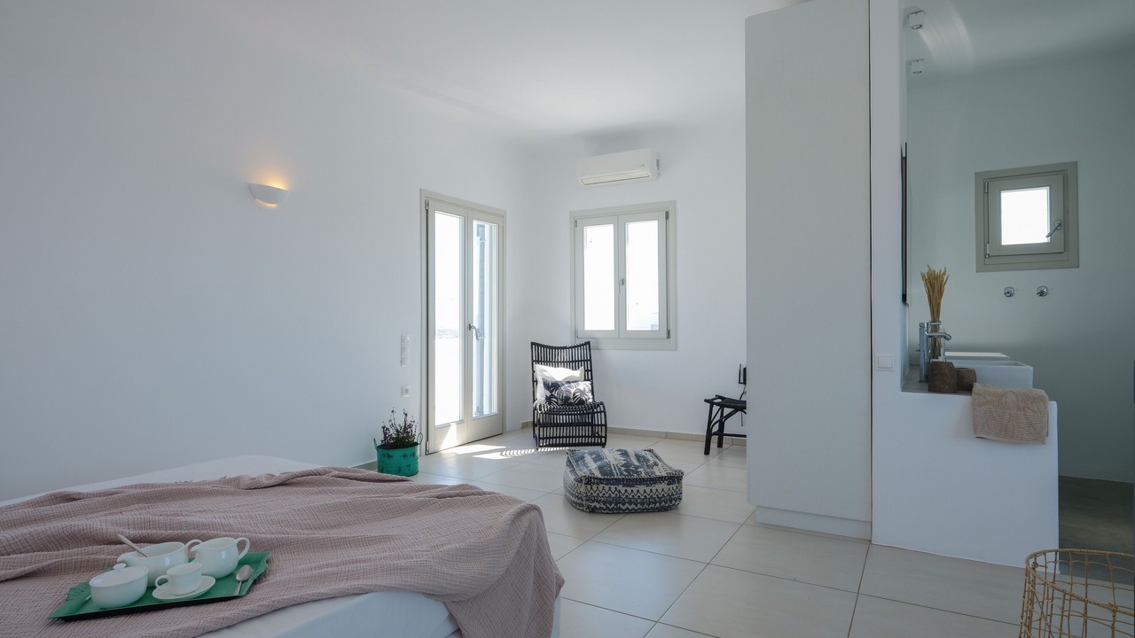 Photo of Bedroom in Tourlos