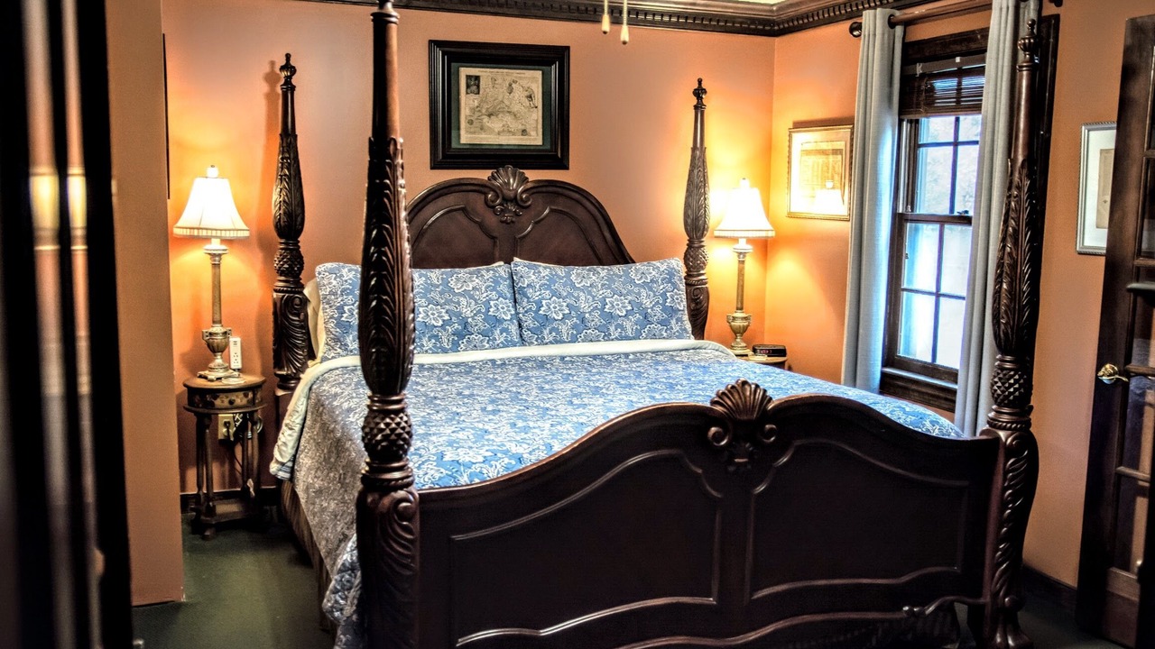 Photo of Bedroom in Williamsburg