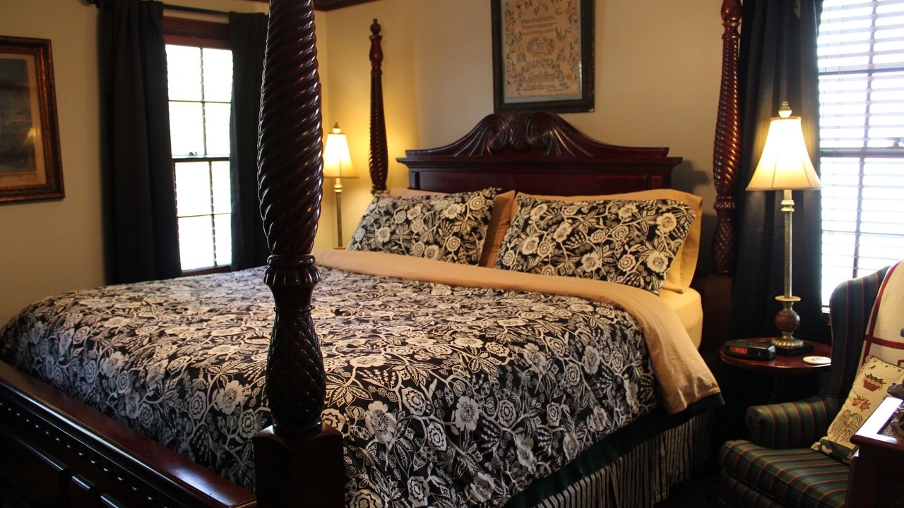 Photo of Bedroom in Williamsburg