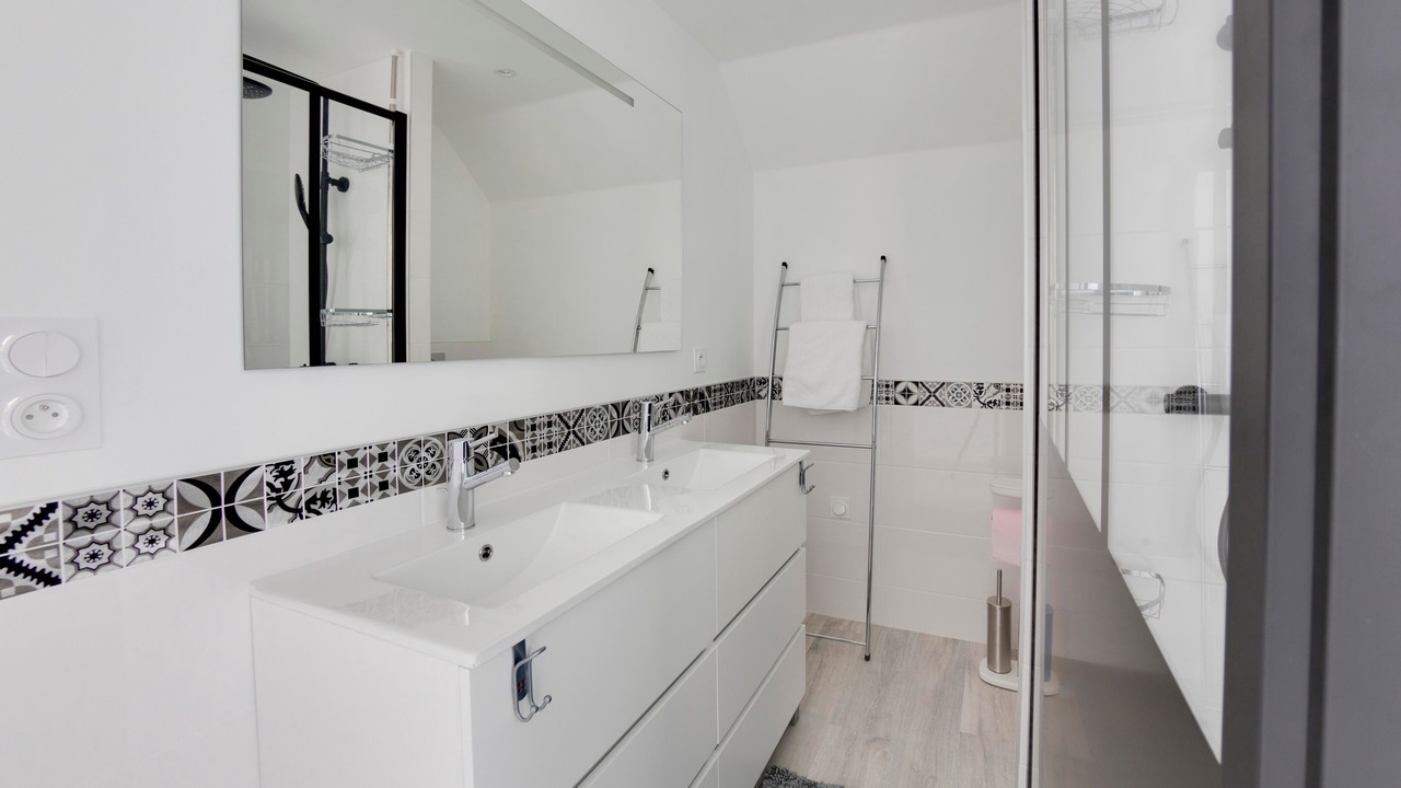 Photo of Bathroom in Landerneau