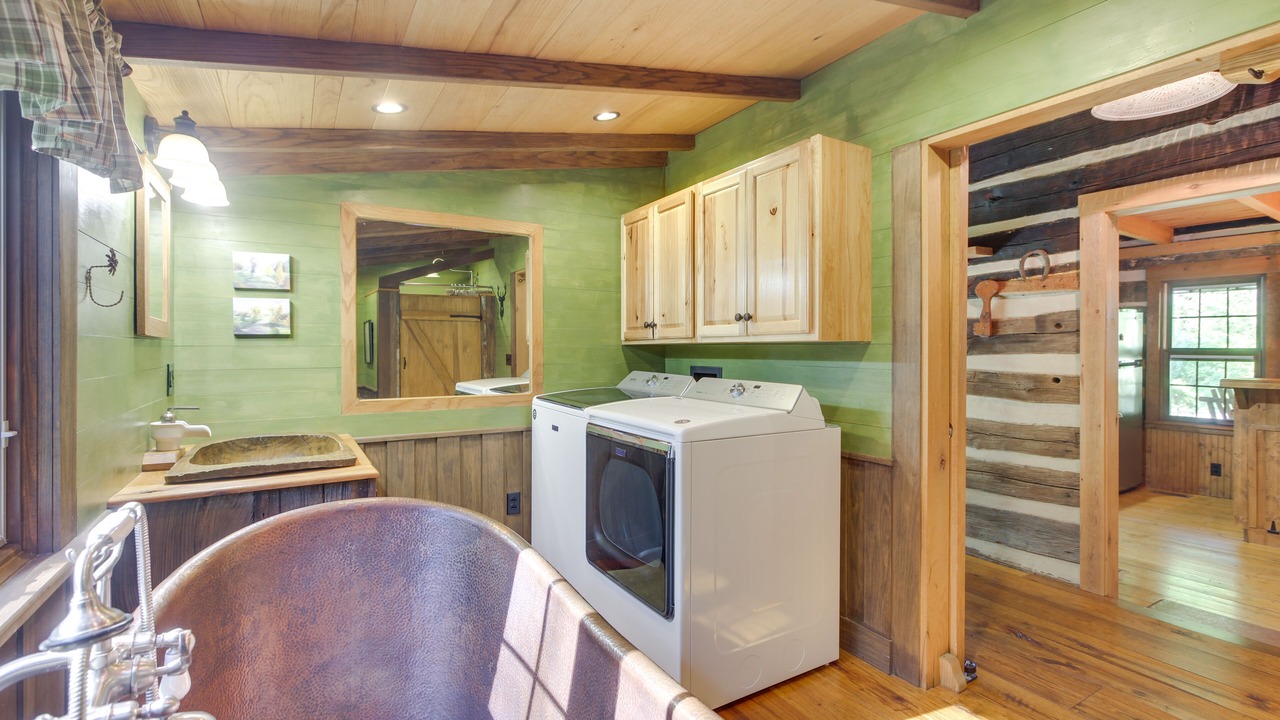 Photo of Bathroom in Peaks