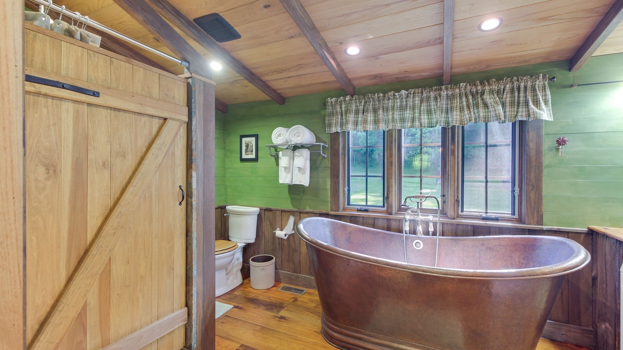 Photo of Bathroom in Peaks