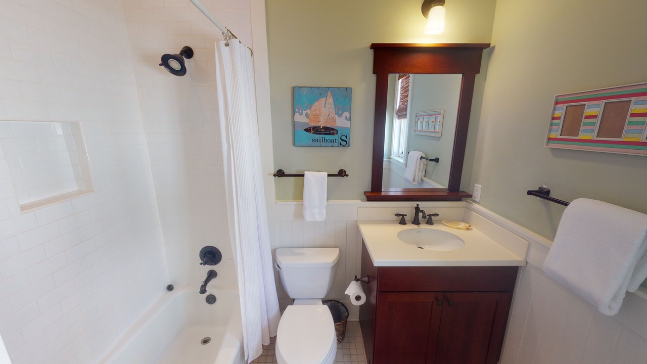 Photo of Bathroom in Beach District