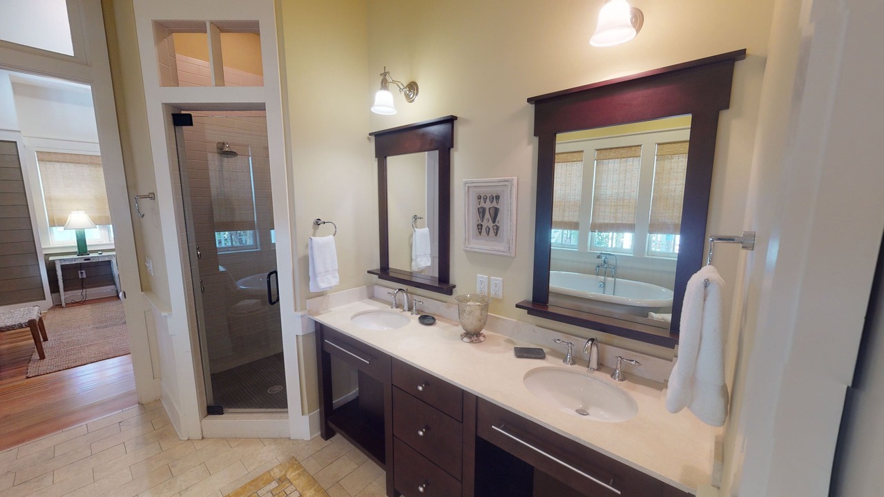 Photo of Bathroom in Beach District