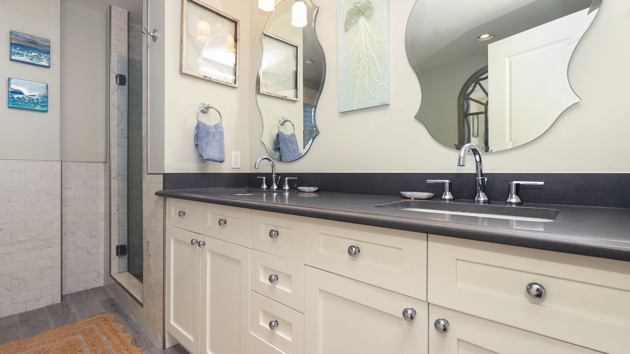 Photo of Bathroom in Gulf District