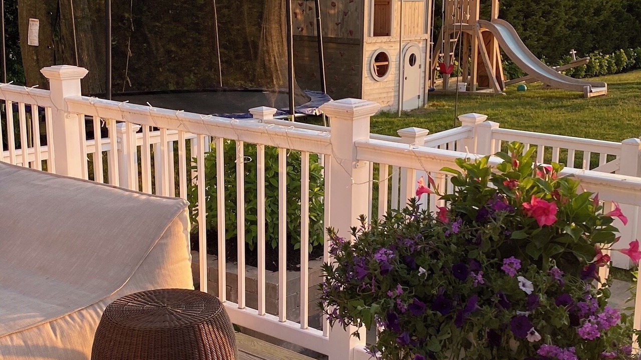 Photo of Patio Balcony in Center Moriches