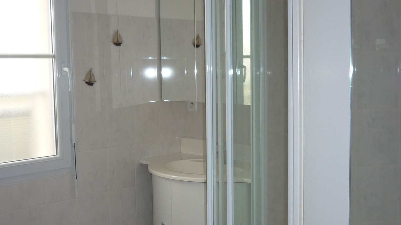 Photo of Bathroom in Rocabey - Alsace - Gare