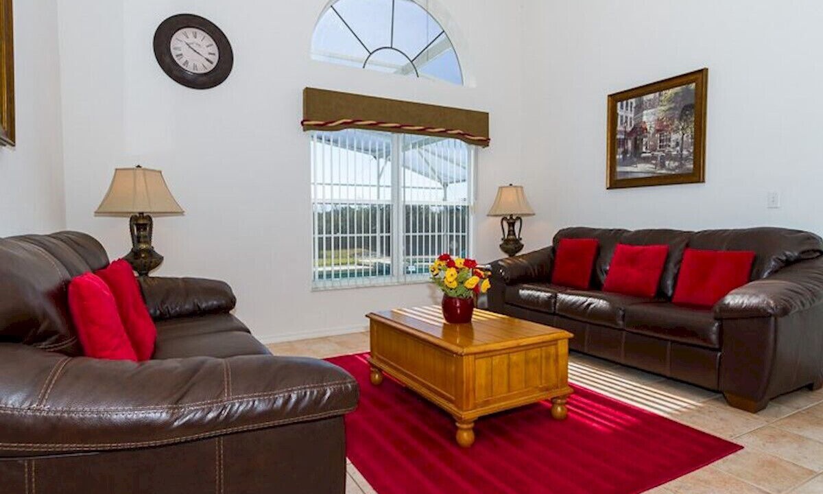 Photo of Livingroom in Bridgewater Crossing