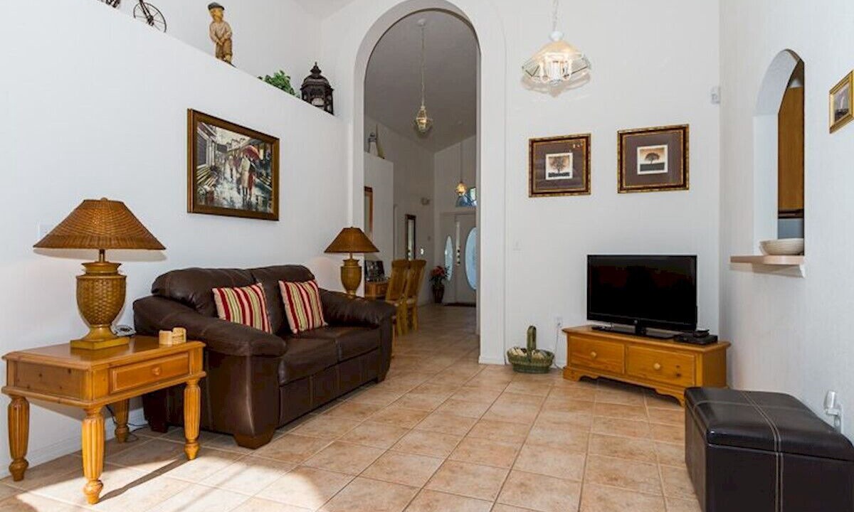 Photo of Livingroom in Bridgewater Crossing