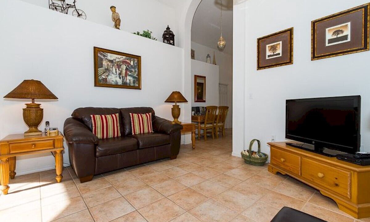 Photo of Livingroom in Bridgewater Crossing