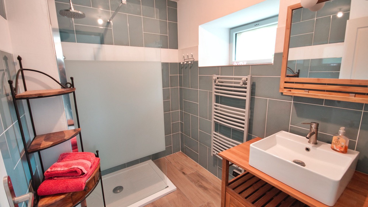 Photo of Bathroom in Perret